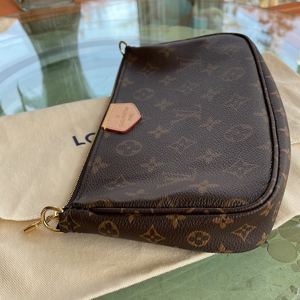 SOLD!!! Louis Vuitton Large Pochette!! - Picture 6 of 9